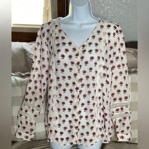 Loft blouse sz med floral pattern v-neck button down with crochet accents
